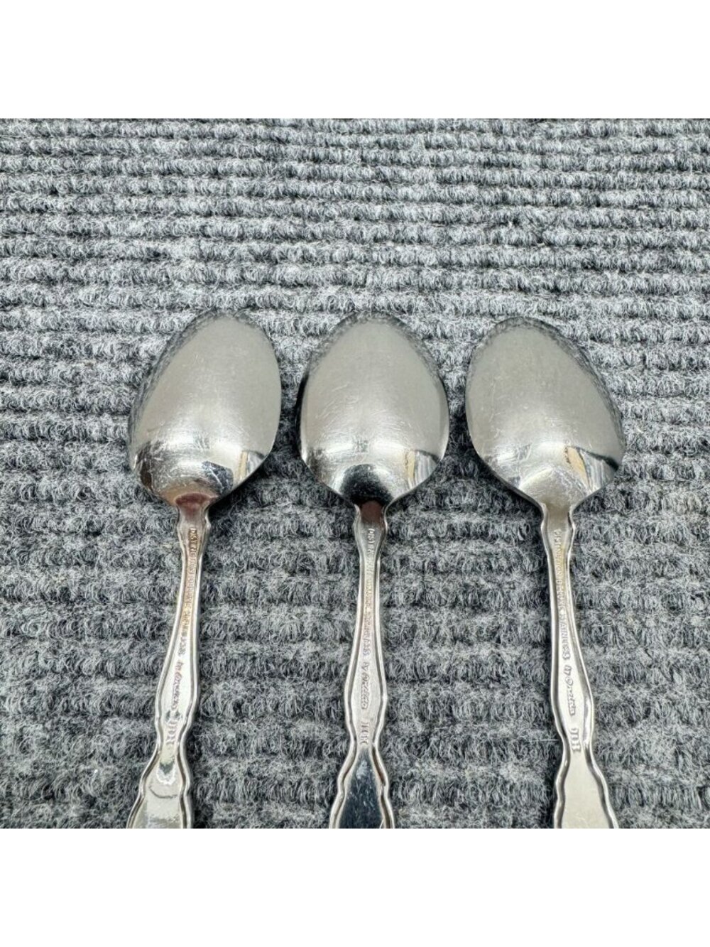 Lot Of 3 Oneida VALERIE Dessert Soup Spoons Tablespoons Distinction Deluxe HH - Picture 4 of 6